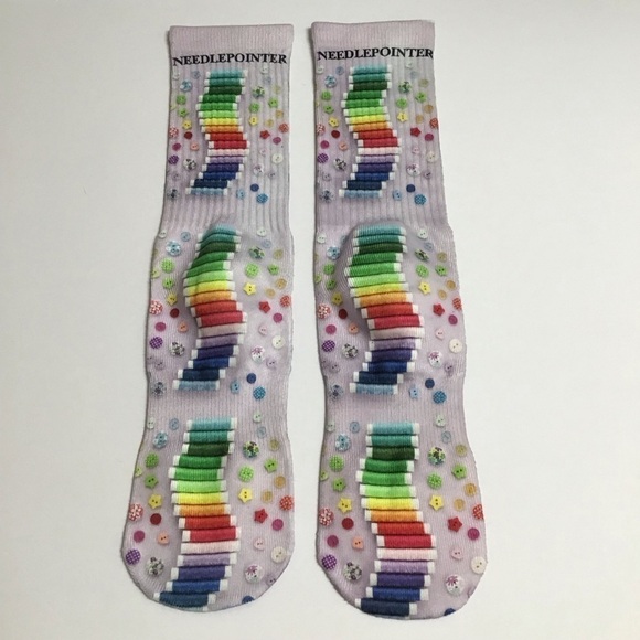 Needle-pointer MEDIUM Crew Socks Seamstress Fun Print Women’s Novelty Purple - Picture 6 of 7